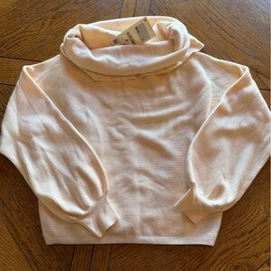 Zara Elegant Cream Turtleneck Sweater